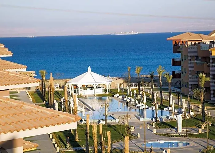 Porto South By Amer Group - Families Only 4* Ajn-Szuhna